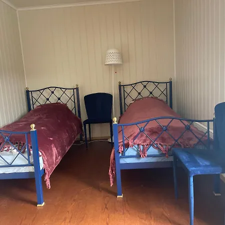 شقة Flott Stor Leilighet Pa Lundamo